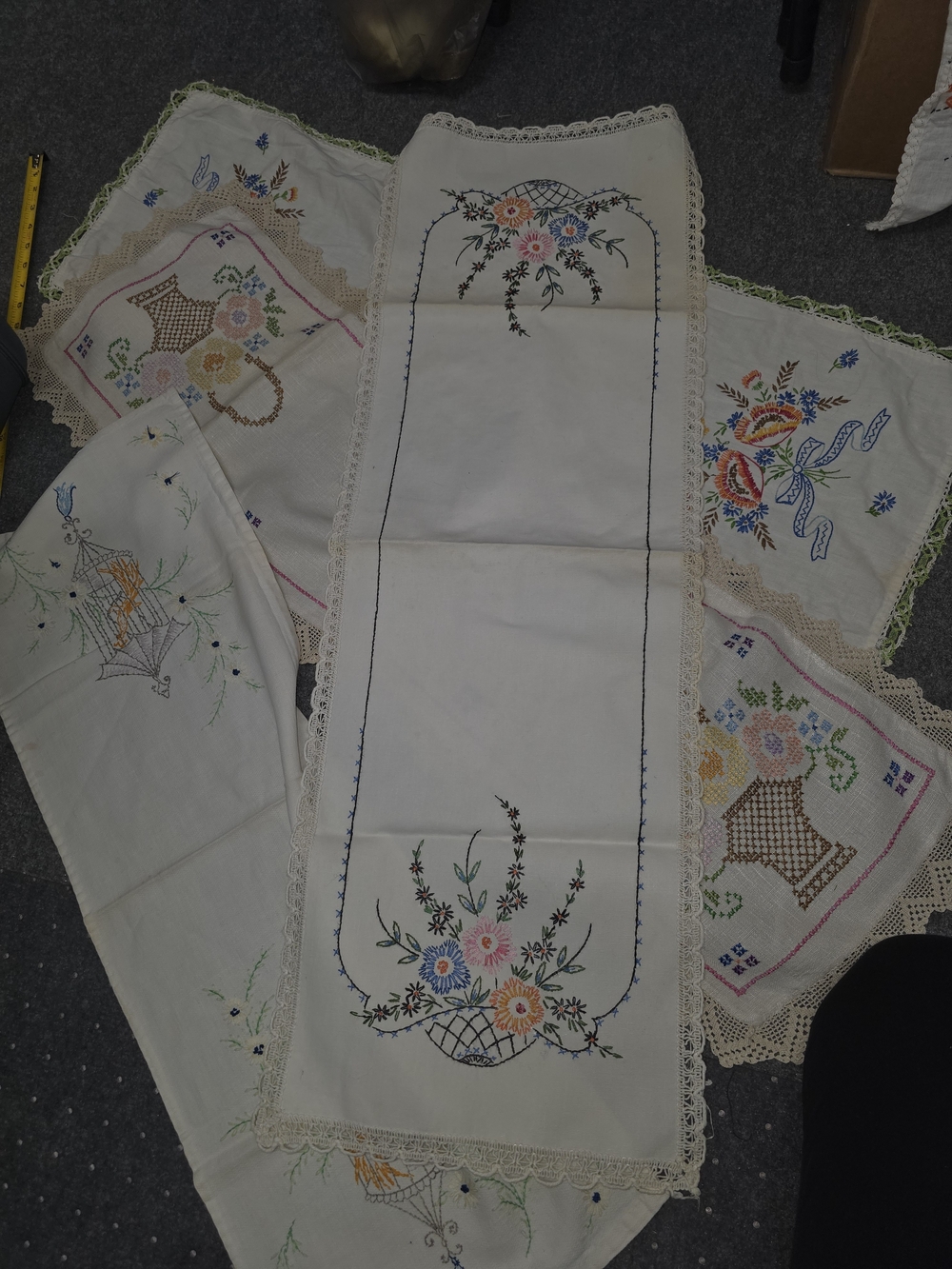 Handmade Vintage Set Of 4 Embroidered Linens
